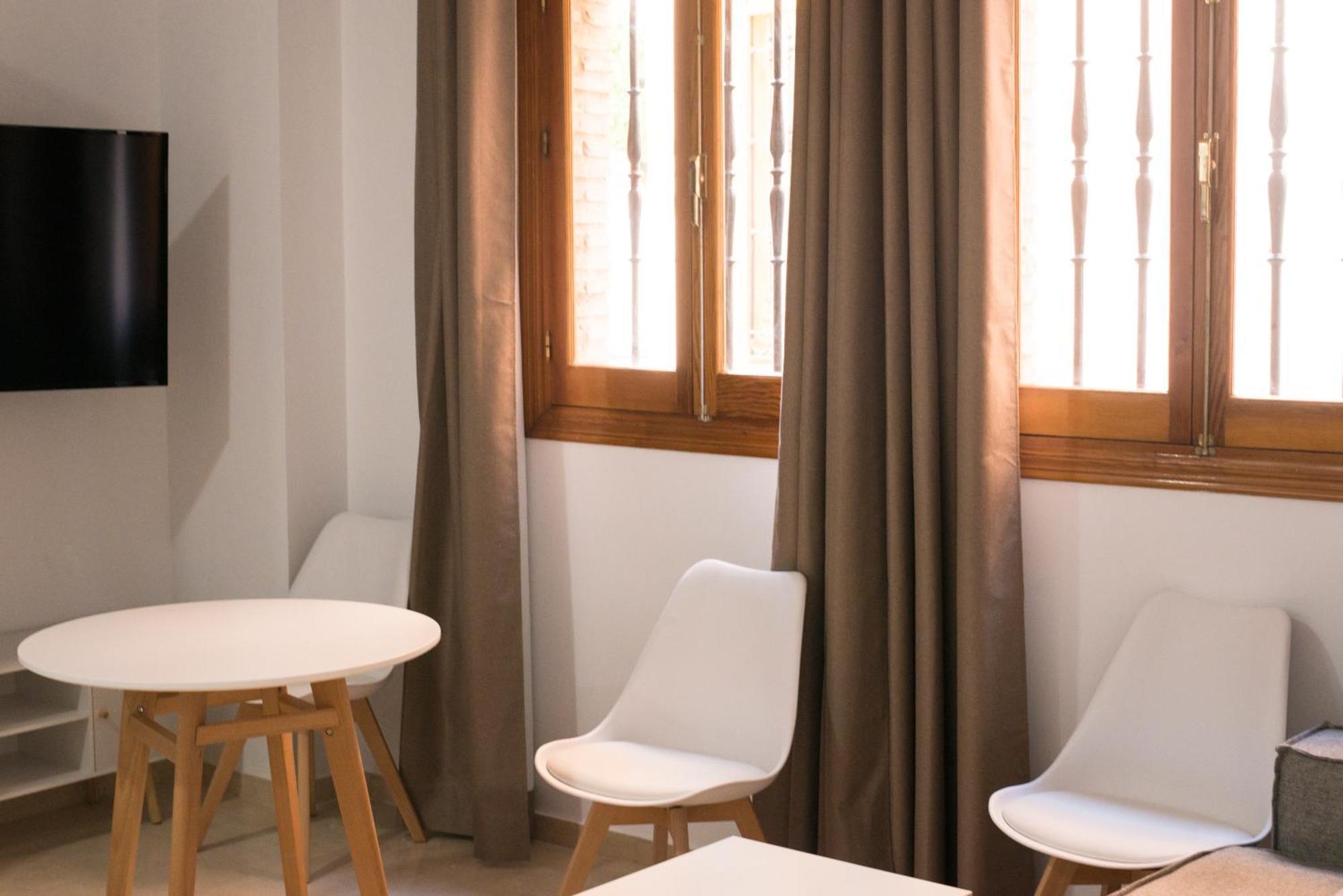 Apartamentos La Pila Del Pato Sevilla Exteriör bild